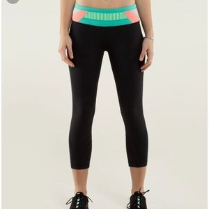 Lululemon Run Inspire Crop II